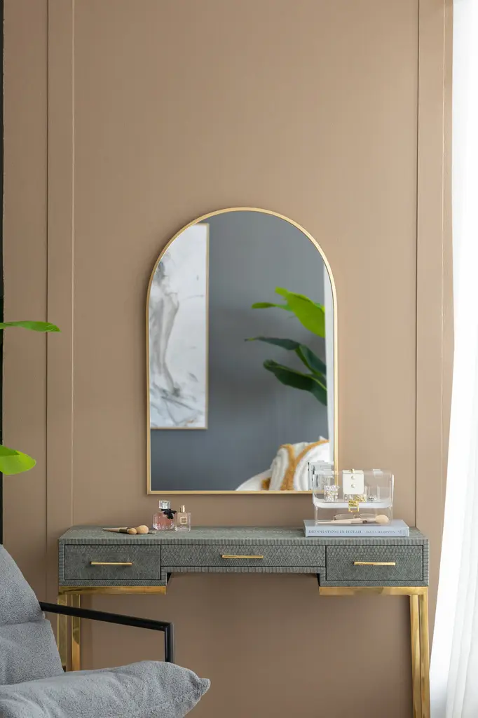 24 X 36 Inch Arched Accent Mirror Gold Metal Frame Bathroom Bedroom w2078