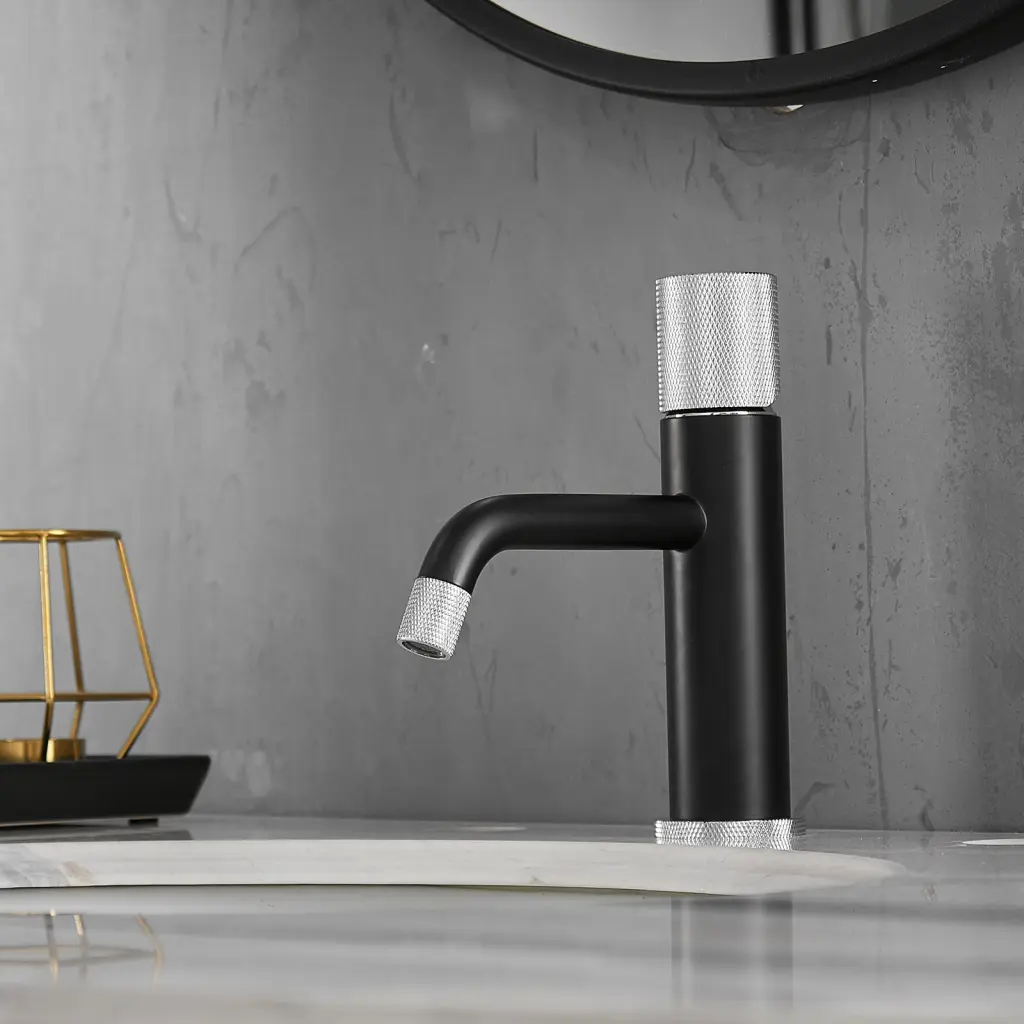 Modern Black and Brushed Nickel Faucet Brass Bathroom Basin Faucet flg