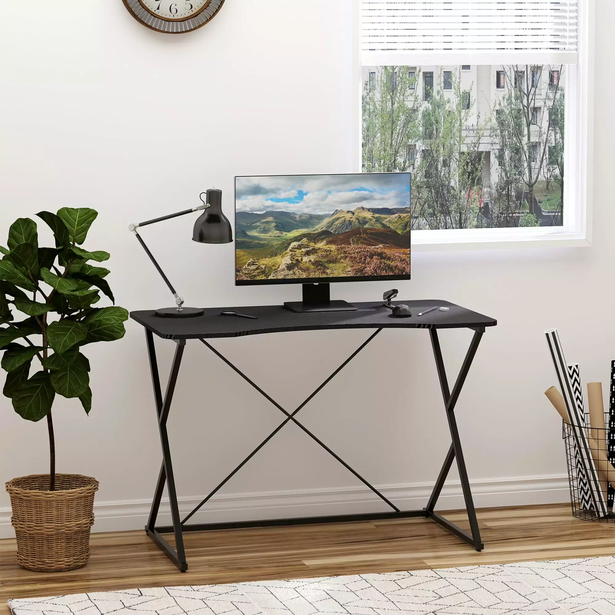 HOMCOM 43 Home Office Computer Desk Study Student Writing Table Z and X Bar Frame Support - Black