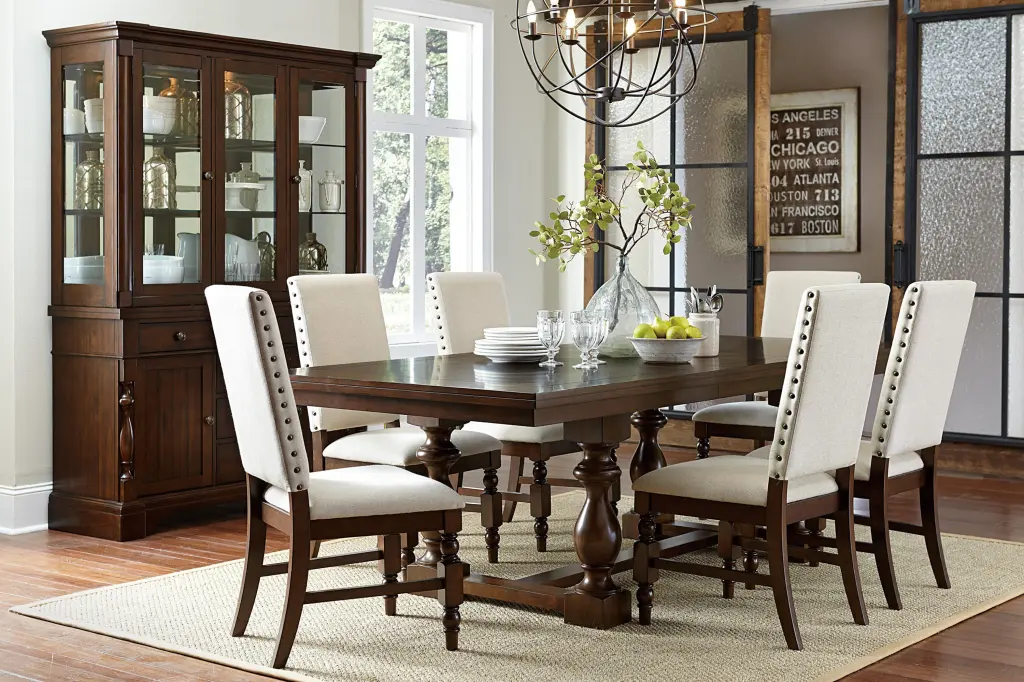 Modern 7 Piece Dining Set Extendable Table and 6 Cream Upholstered Chairs kanepe