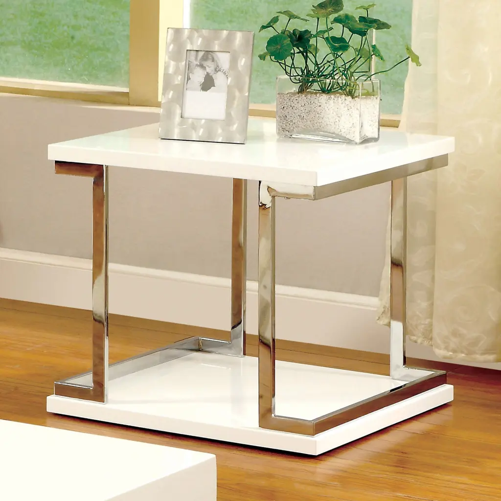 Contemporary White End Table Bottom Shelf High Gloss Finish kanepe