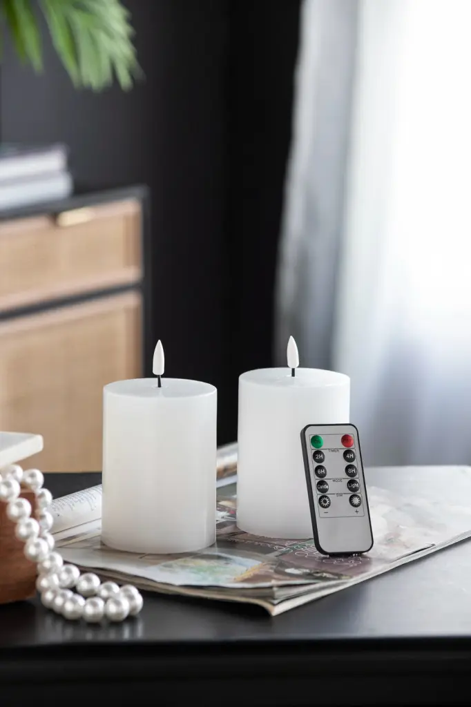 Set 2 White LED Candles Wick and Remote Control Timer 3x4 Inch Flameless w2078