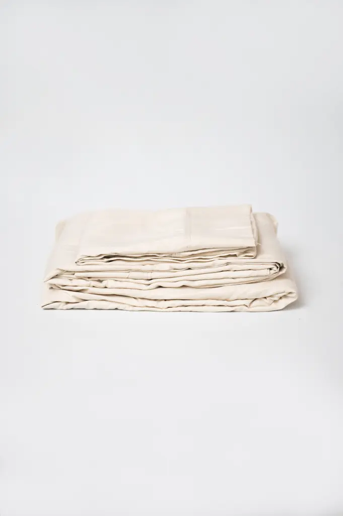 4 Piece Cream Microplush And Bamboo Flex Head King Hypoallergenic Sheets omne sleep