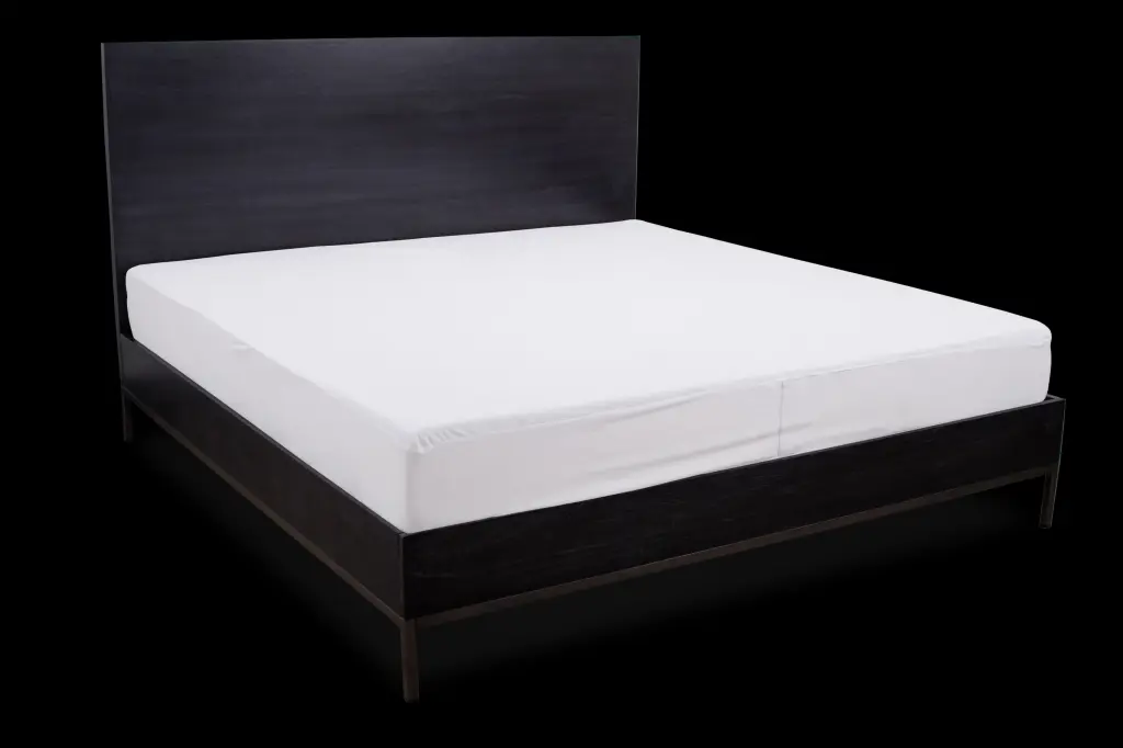 Cotton Loop Mattress Protector Cal King Size White omne sleep