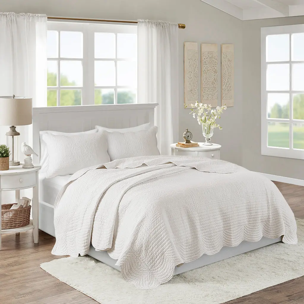 3 Piece Reversible Scalloped Edge Quilt Set White Microfiber Bedding jla