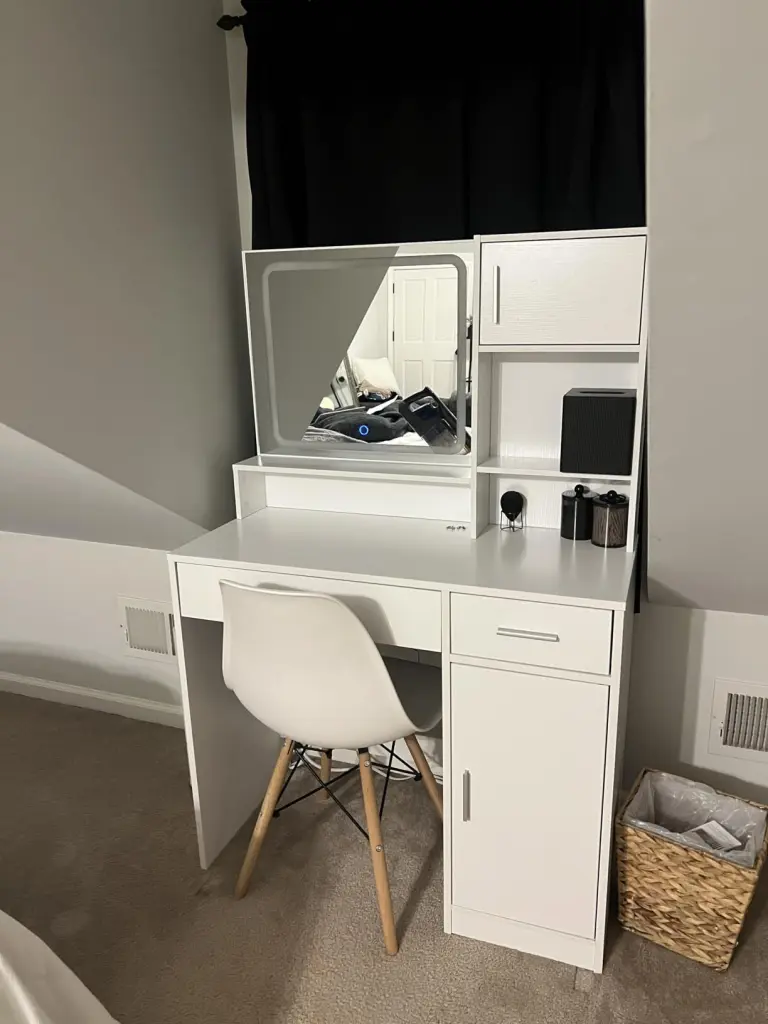 Vanity Desk Mirror And Led Light Strip Dressing Table Large Mirror mirrotowel