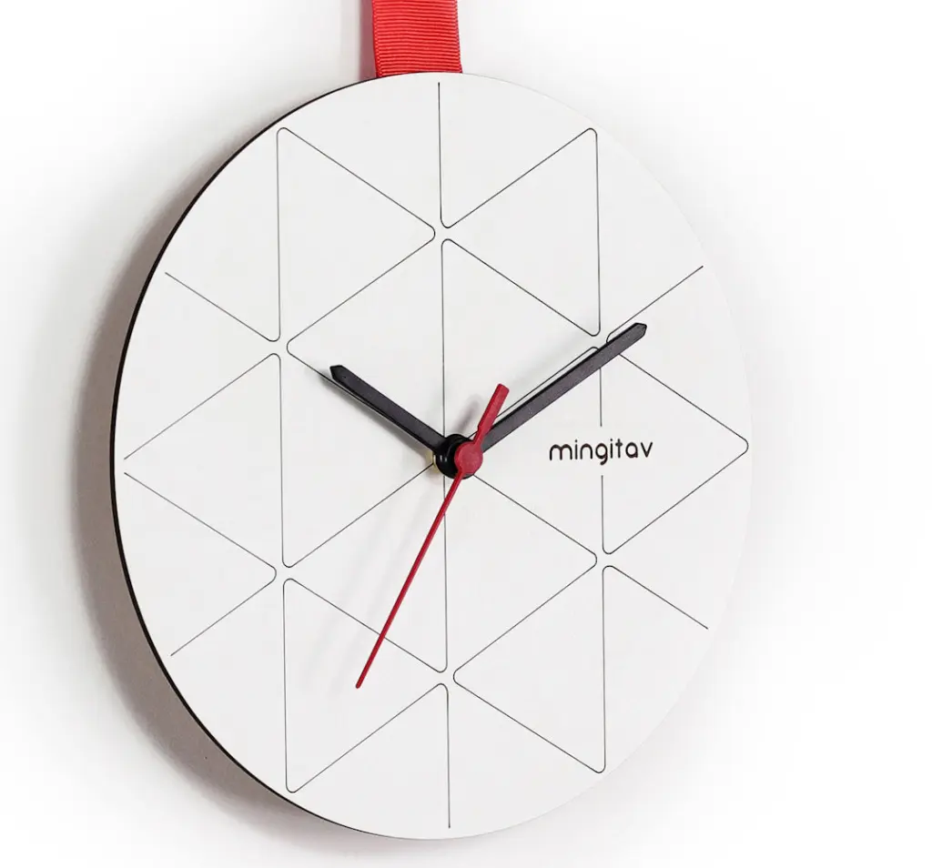 Minuet Wall Clock Red Contemporary Plastic Home Office Décor furnia