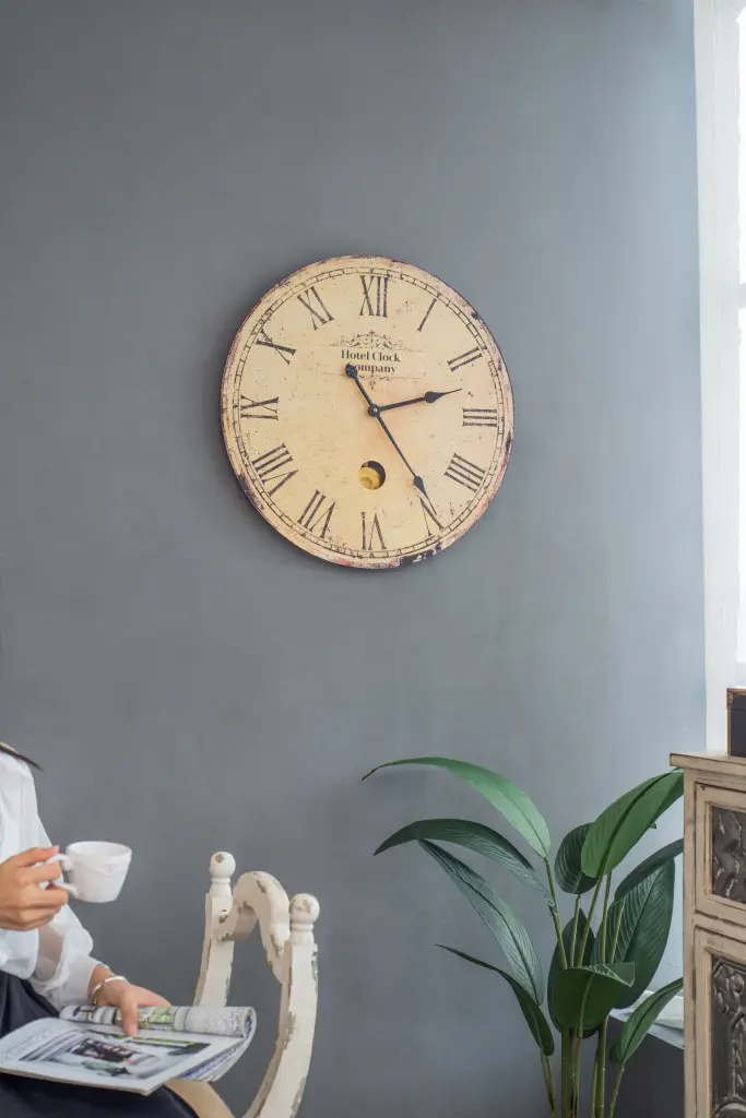 D23x2.2 Inch Wall Clock Beige MDF Modern Decorative Clock Home Office w2078